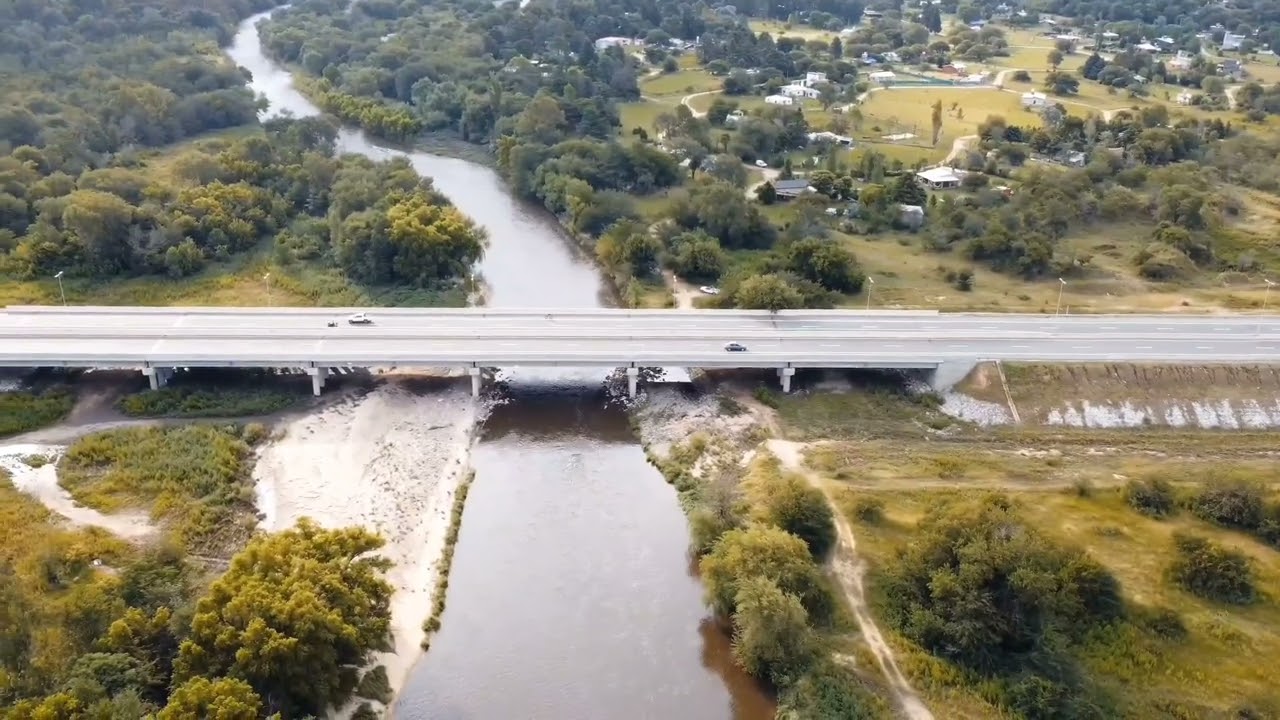 Drone DJI mini 2, vuelo en barrio Los Talas, Río Segundo hasta puente ruta 5