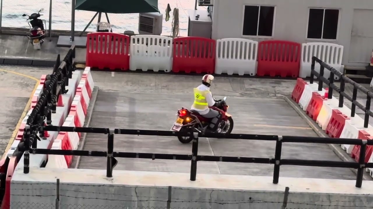 電單車 斜路8字練習 💯 1 Take Pass 🛵｜鴨脷洲 港島安全駕駛學院 ￼｜鴨駕
