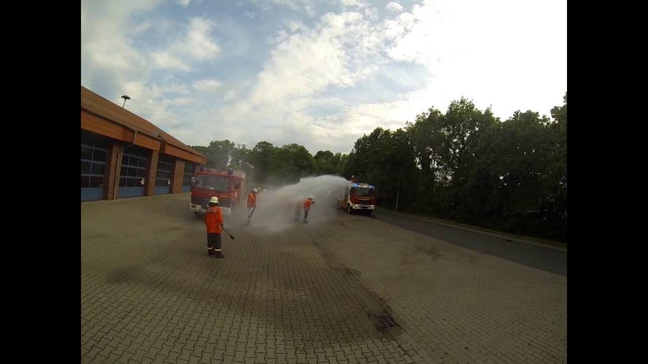 Cold water Challenge 2014 der Freiwilligen Feuerwehr Großenkneten
