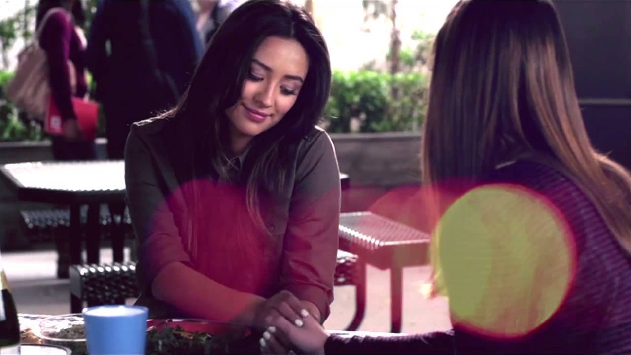 Emily & Paige | Bullet Train