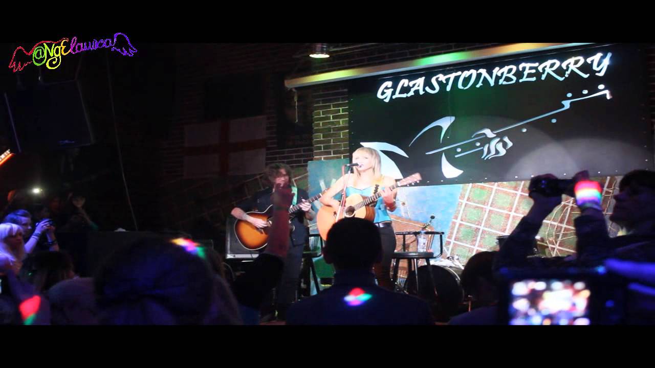 Лена Третьякова - затаив дыхание(Glastonberry Pub 4.10.14)