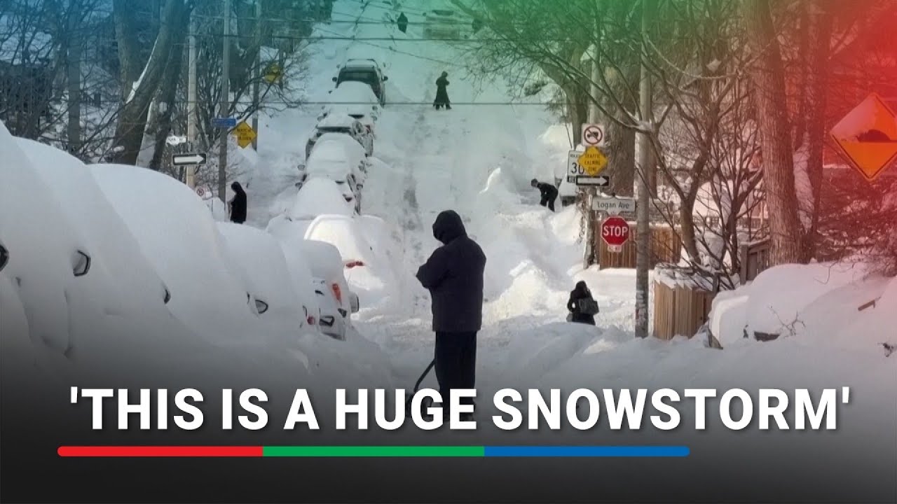 Toronto digs out from record-breaking snowfall | ABS-CBN News