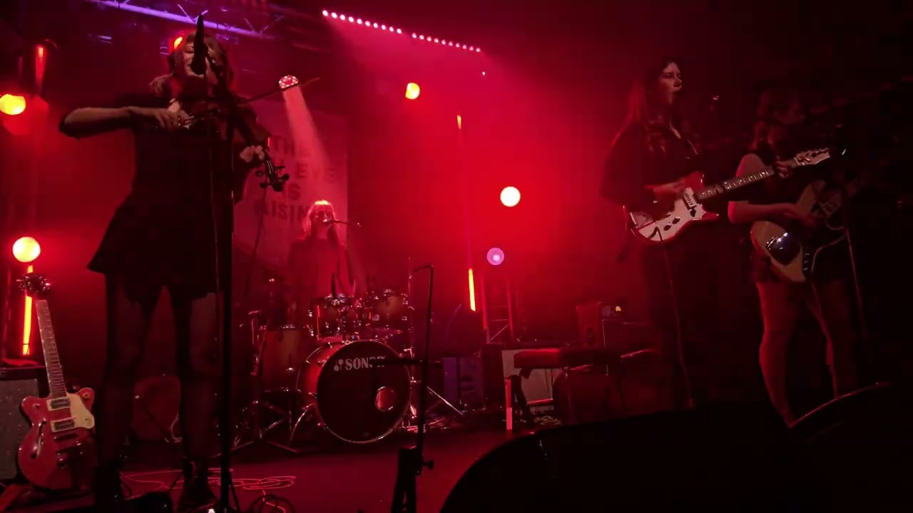 The New Eves - Hole [The Thekla, Bristol - 03.10.2025]