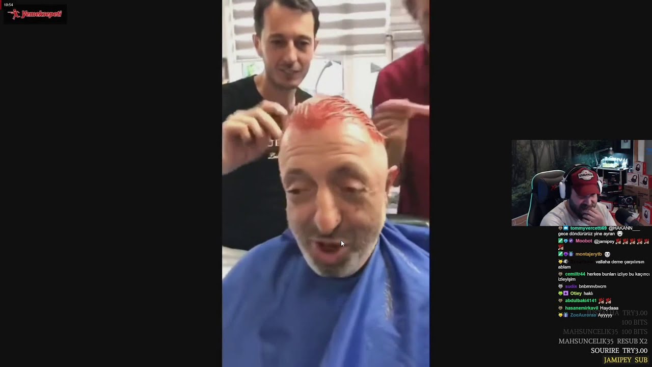 ELRAEN İZLEYİCİLERİNDEN GELEN KOMİK VİDEOLARI İZLİYOR