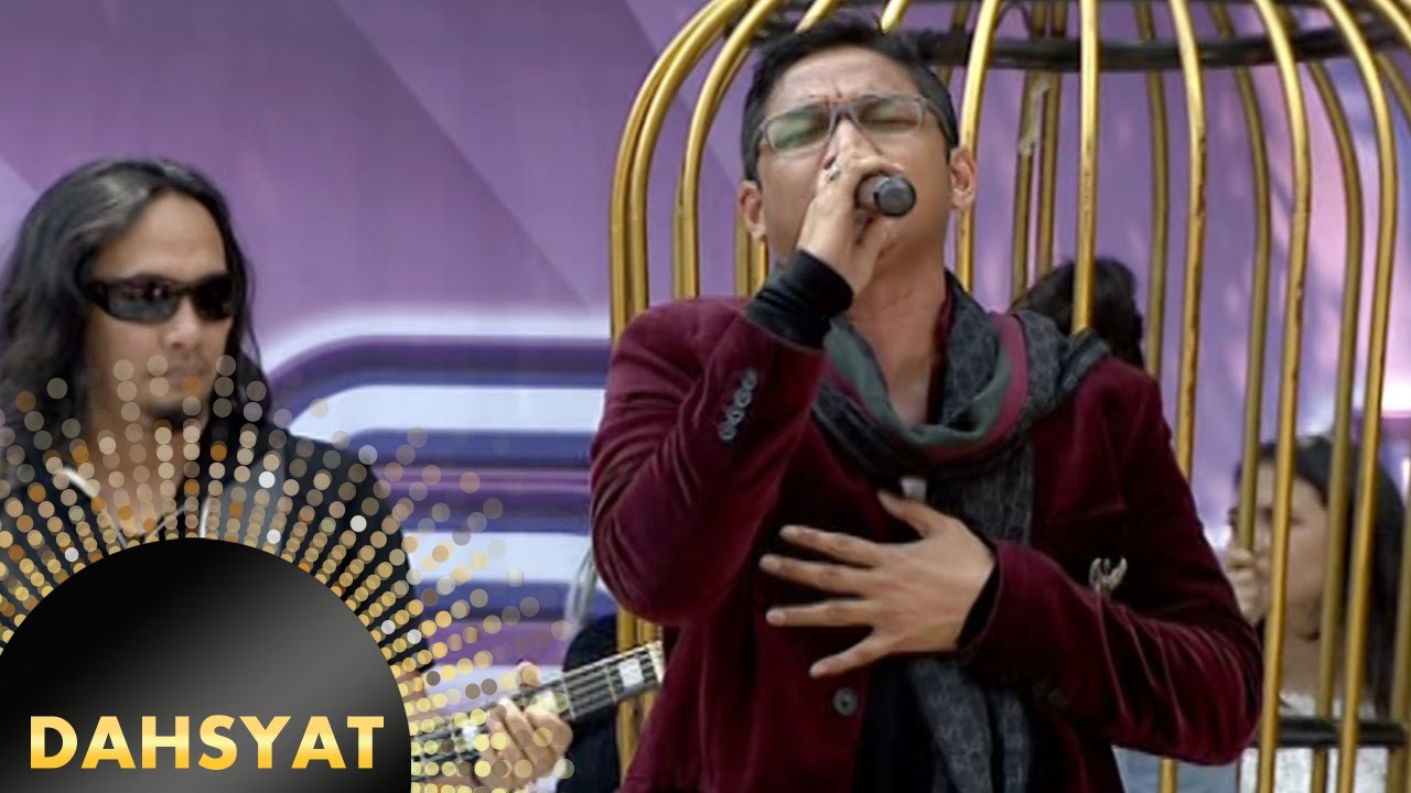 Ungu nyanyi 'Andai Aku Bisa' bareng clickers [Dahsyat] [11 Jan 2016]