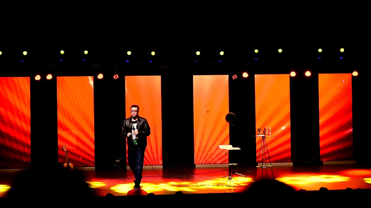Franco Escamilla.- 