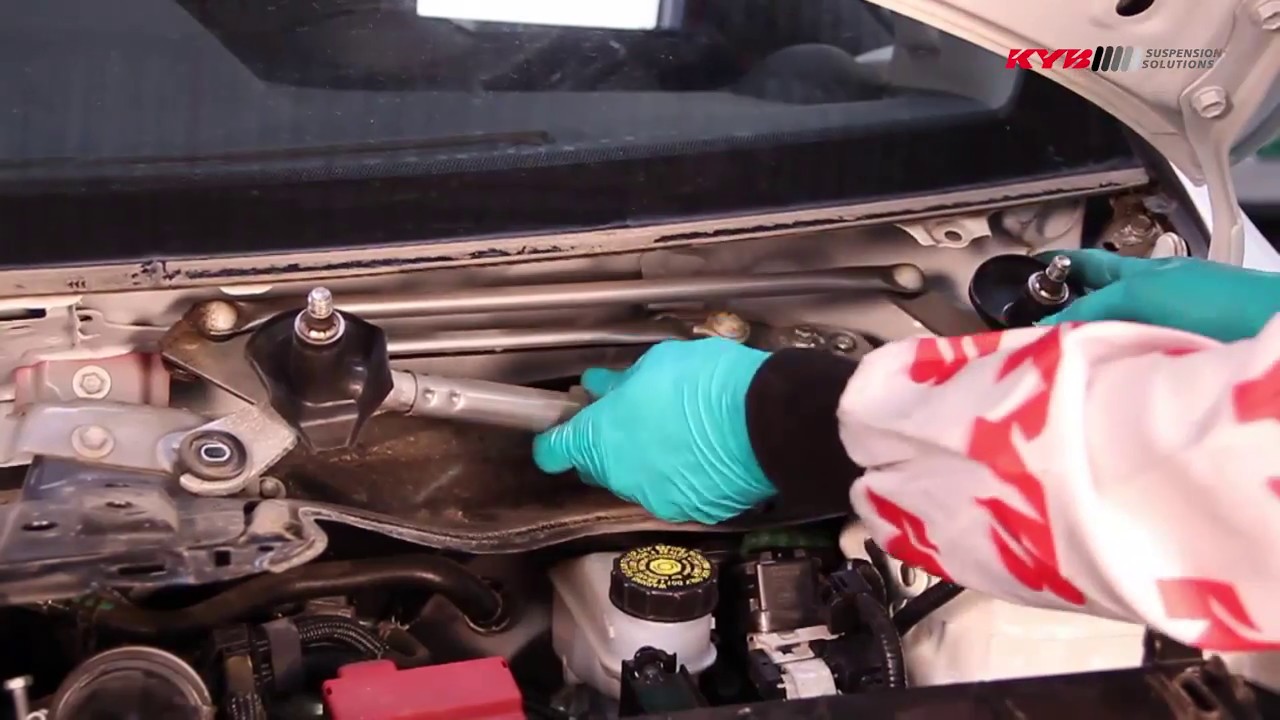 KYB TOYOTA Yaris II Front