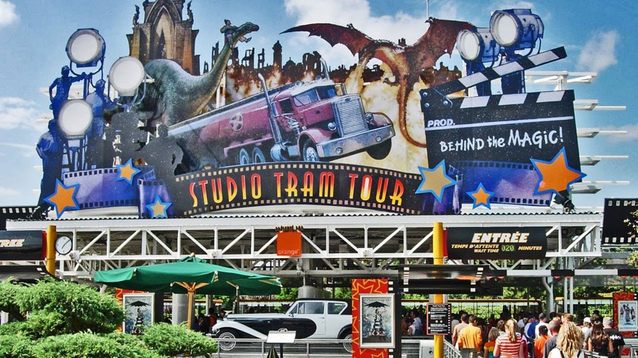 Walt Disney Studios - Studio tram tour - Catastrophe canyon