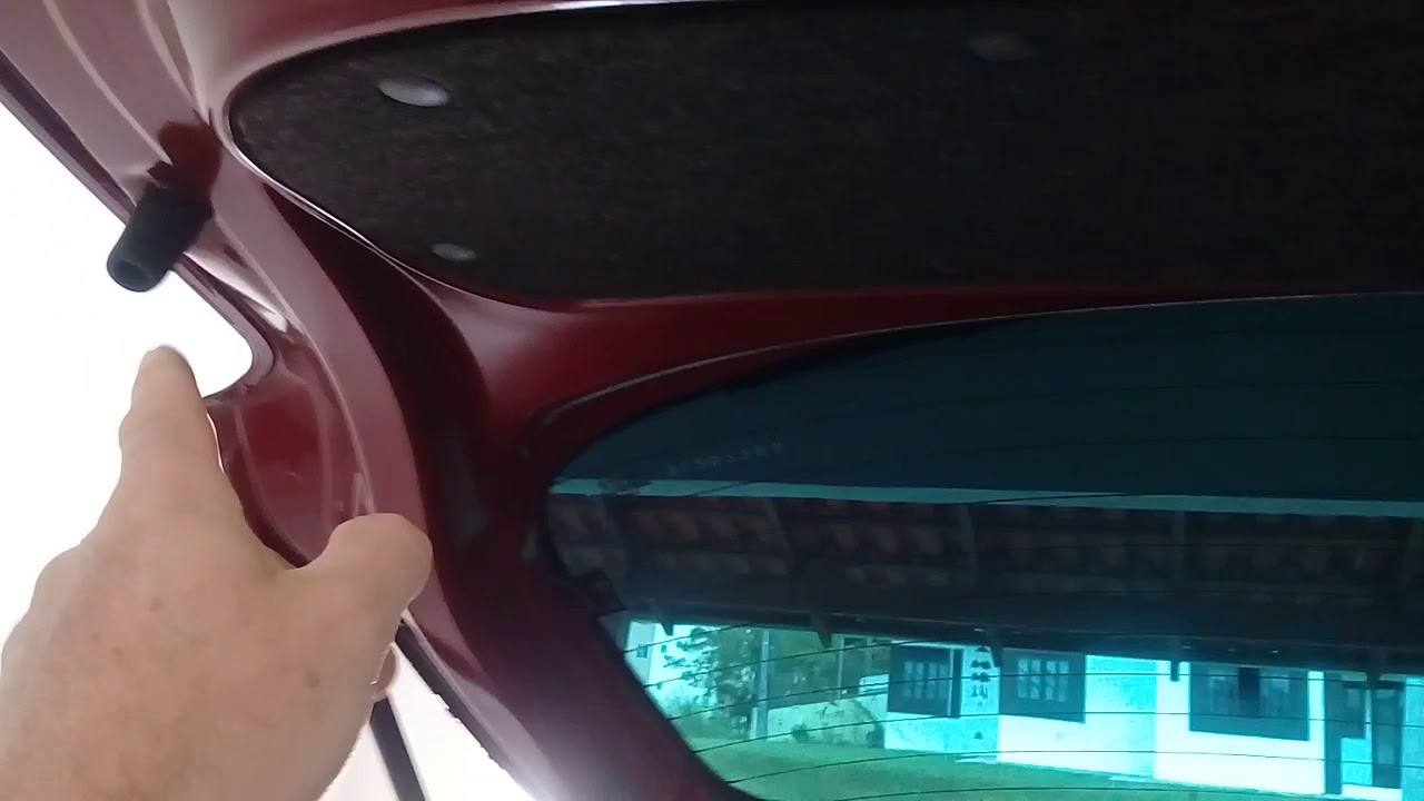 porta malas batendo