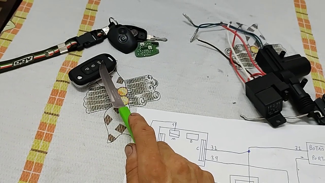instalando abertura elétrica na tampa da mala Logan Sandero