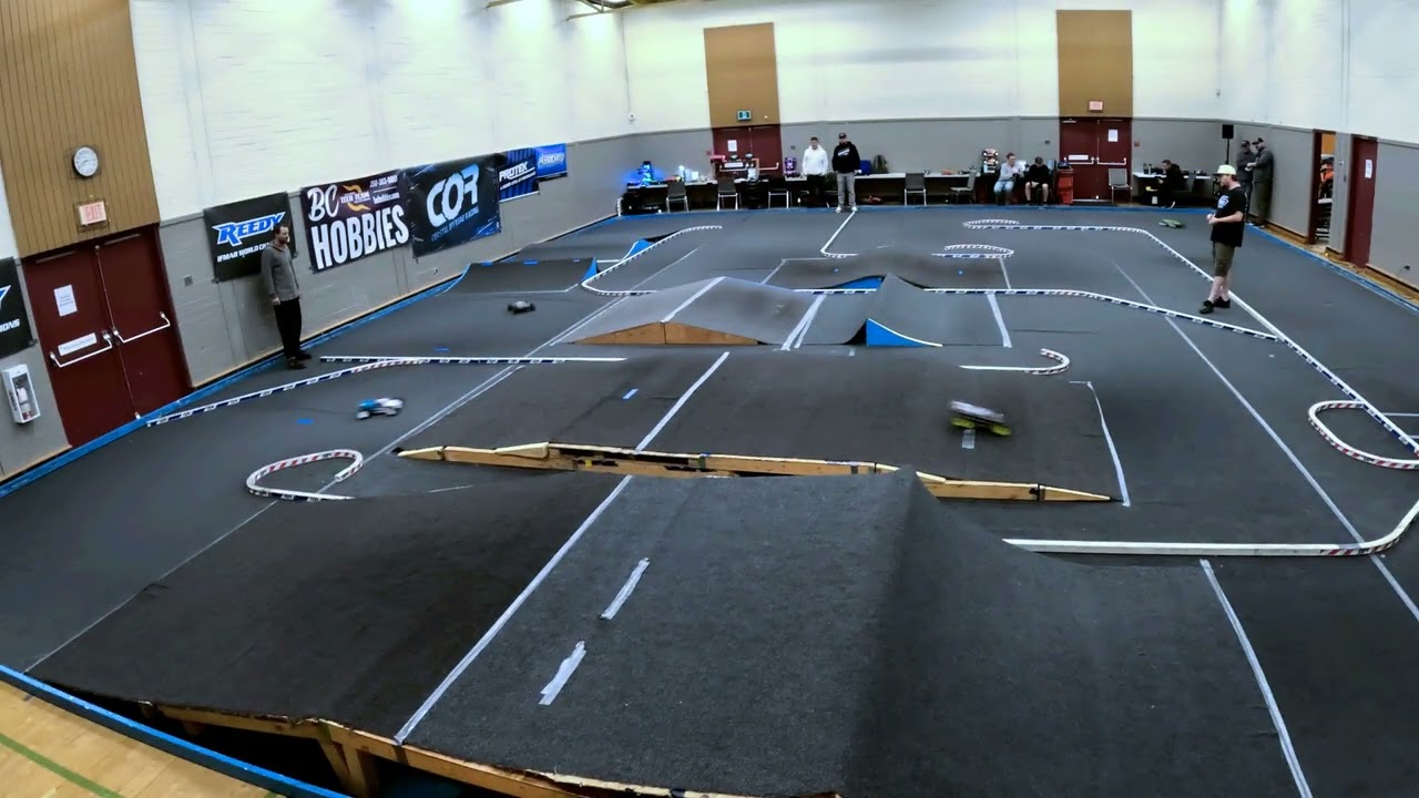 Первый заезд на новом Team Associated T7