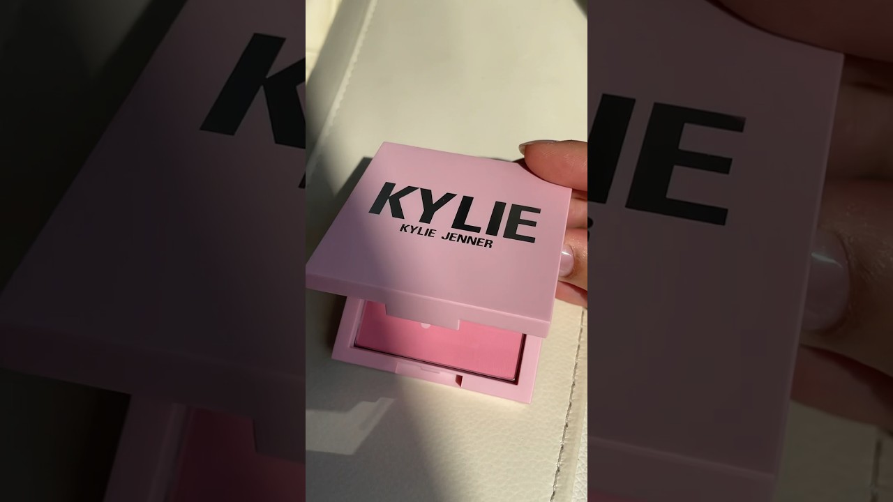 Kylie Cosmetics Pressed Blush Powder - Winter Kissed #unboxing