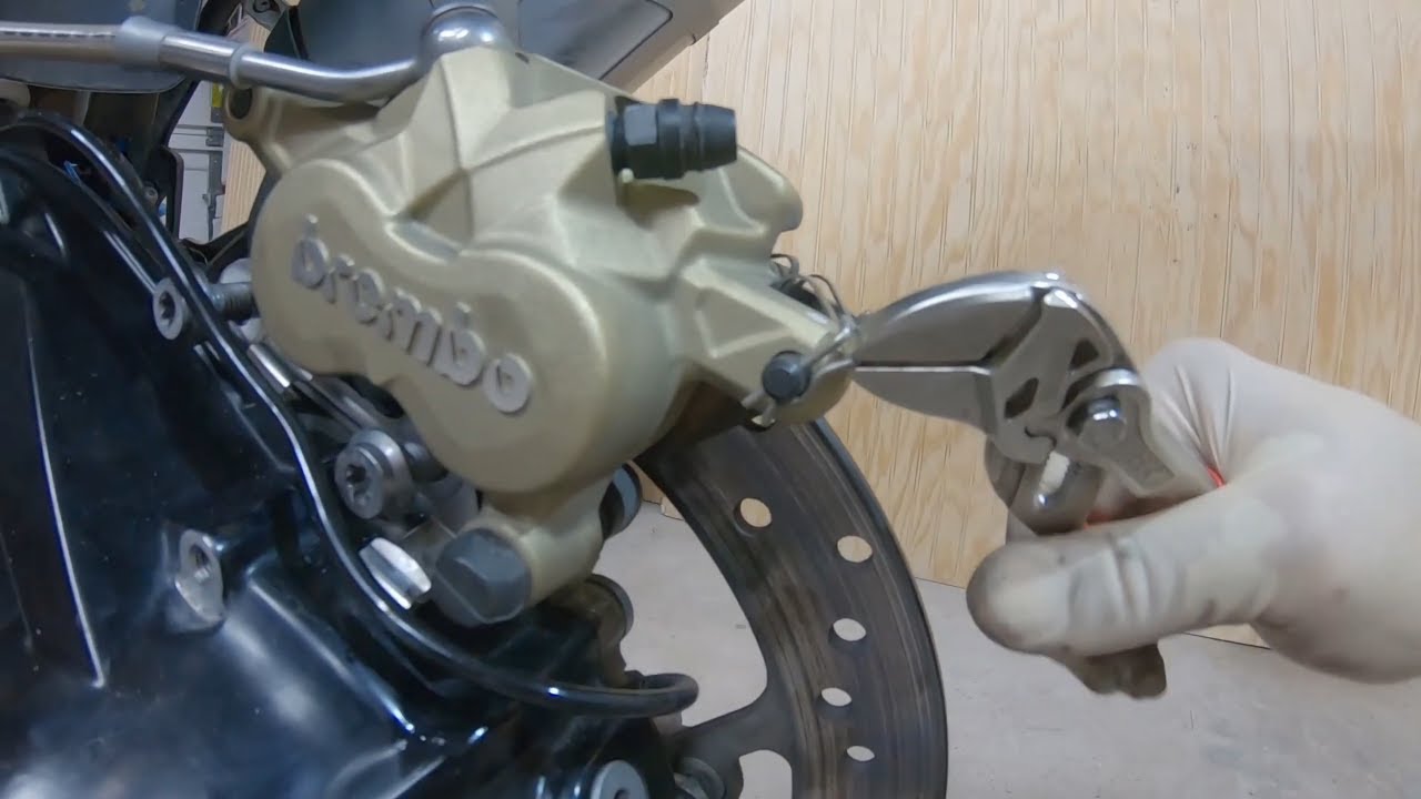 How to Change the Rear Brake Pads on a BMW R1200 GS Safety FIRST..!!