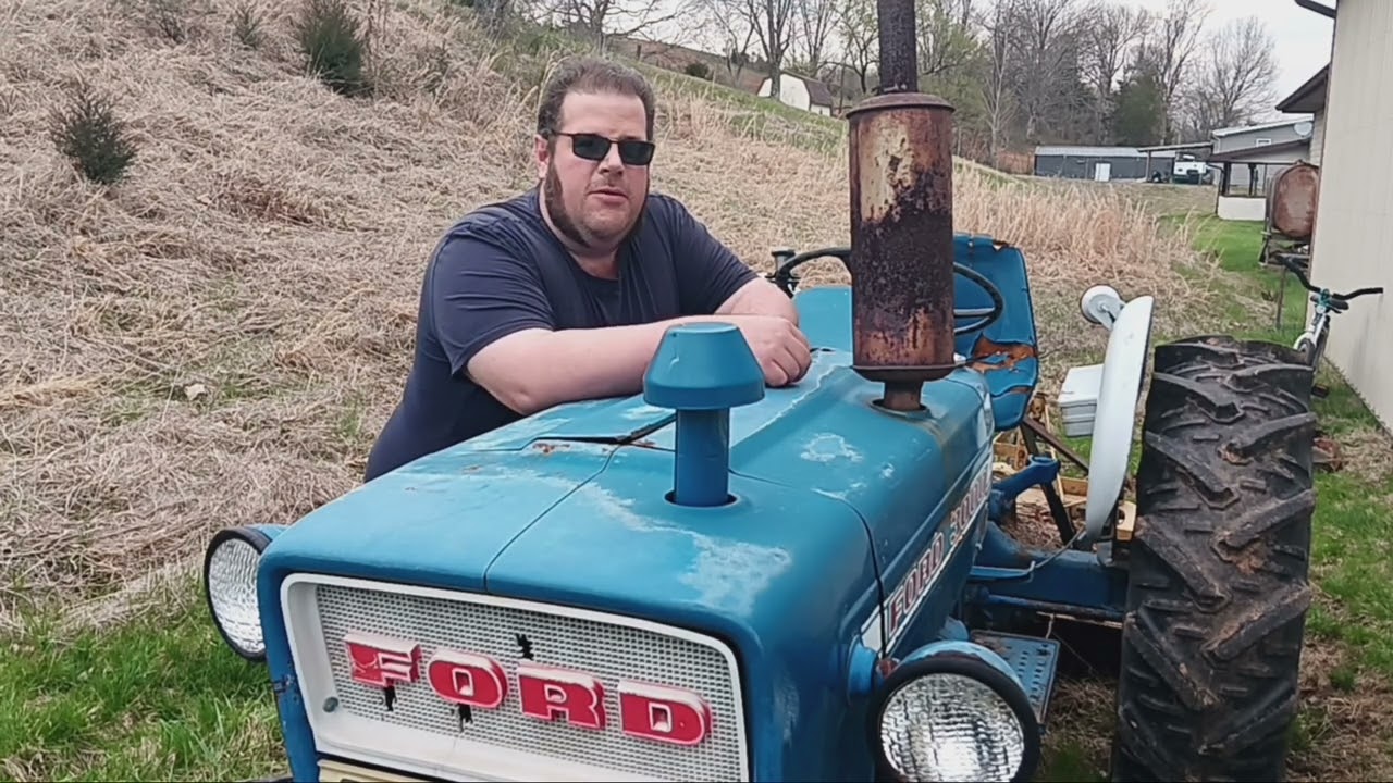 Ford tractor Injector Pump oil change.