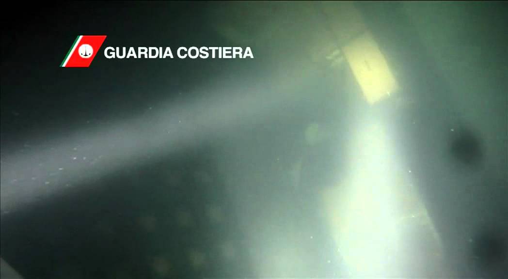 Costa Concordia - Ispezione interno nave 24/01/2012 Nucleo Sub Guardia Costiera