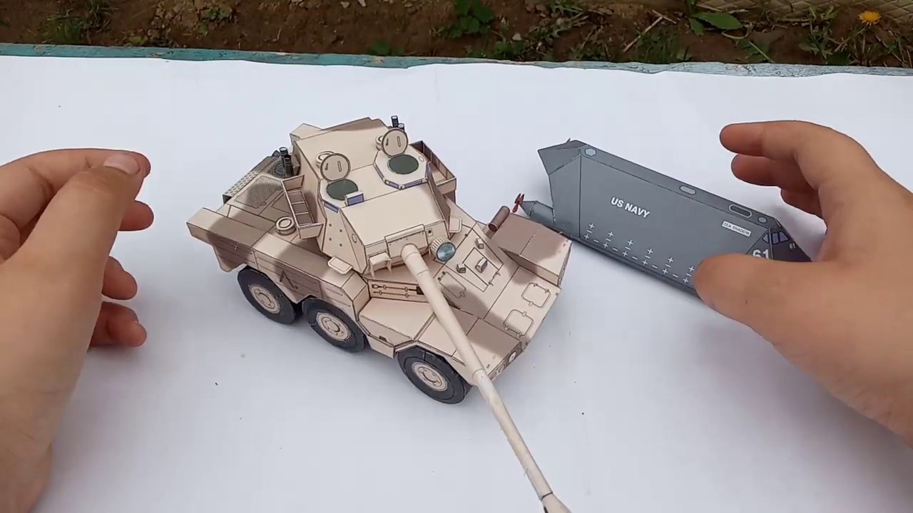 Танк Panhard ERC 90 из бумаги . 1:32