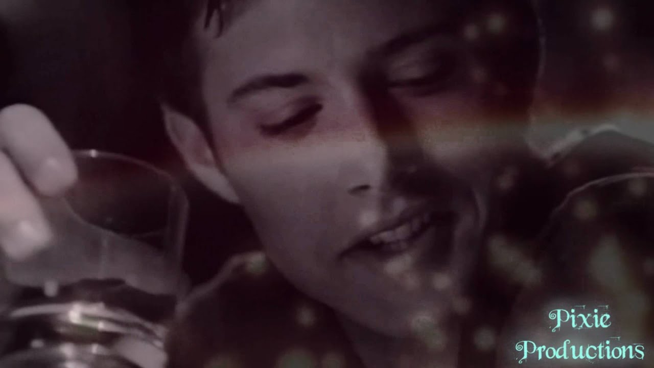 Call me maybe : Dean & Elena