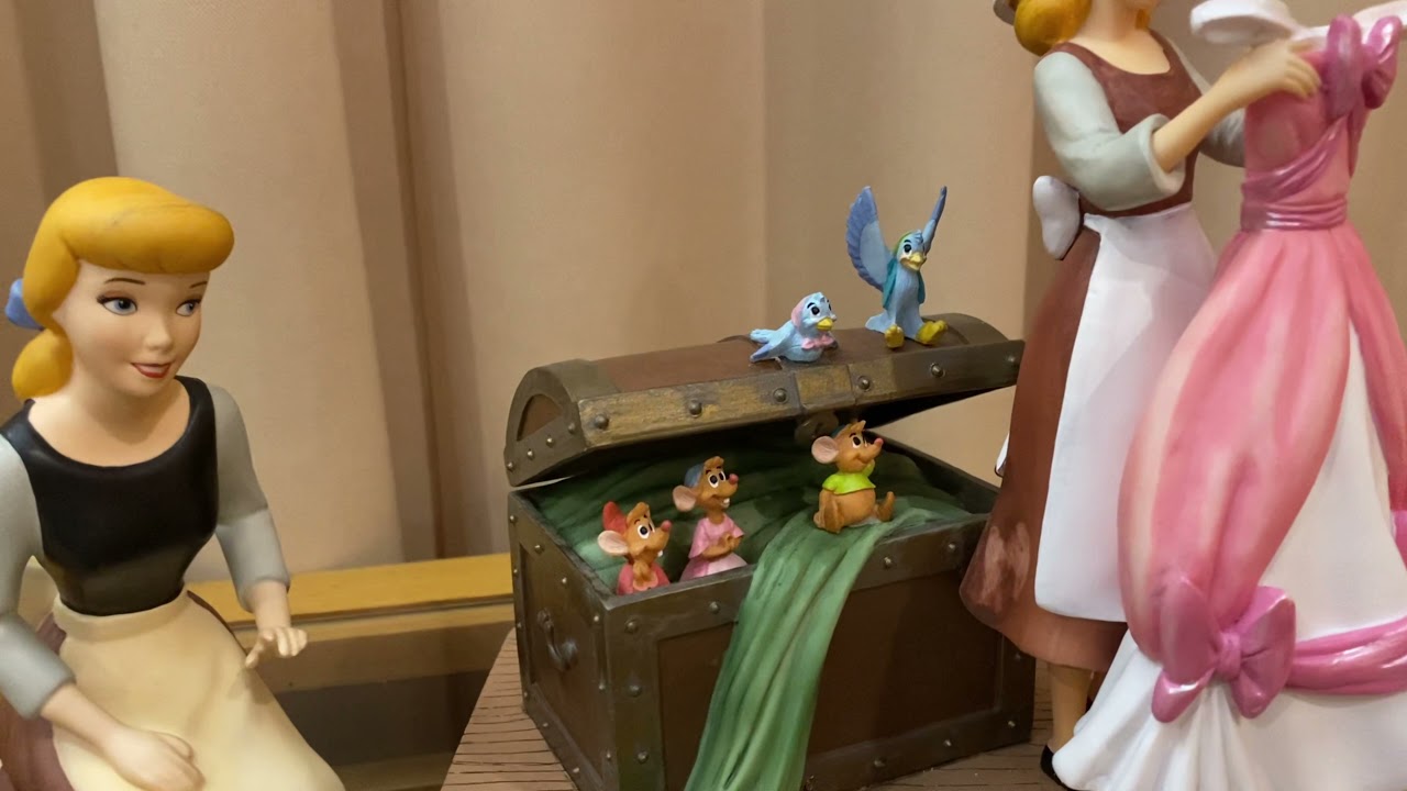 Disney Collector from Indonesia  - Cinderella's BIGGEST Fan