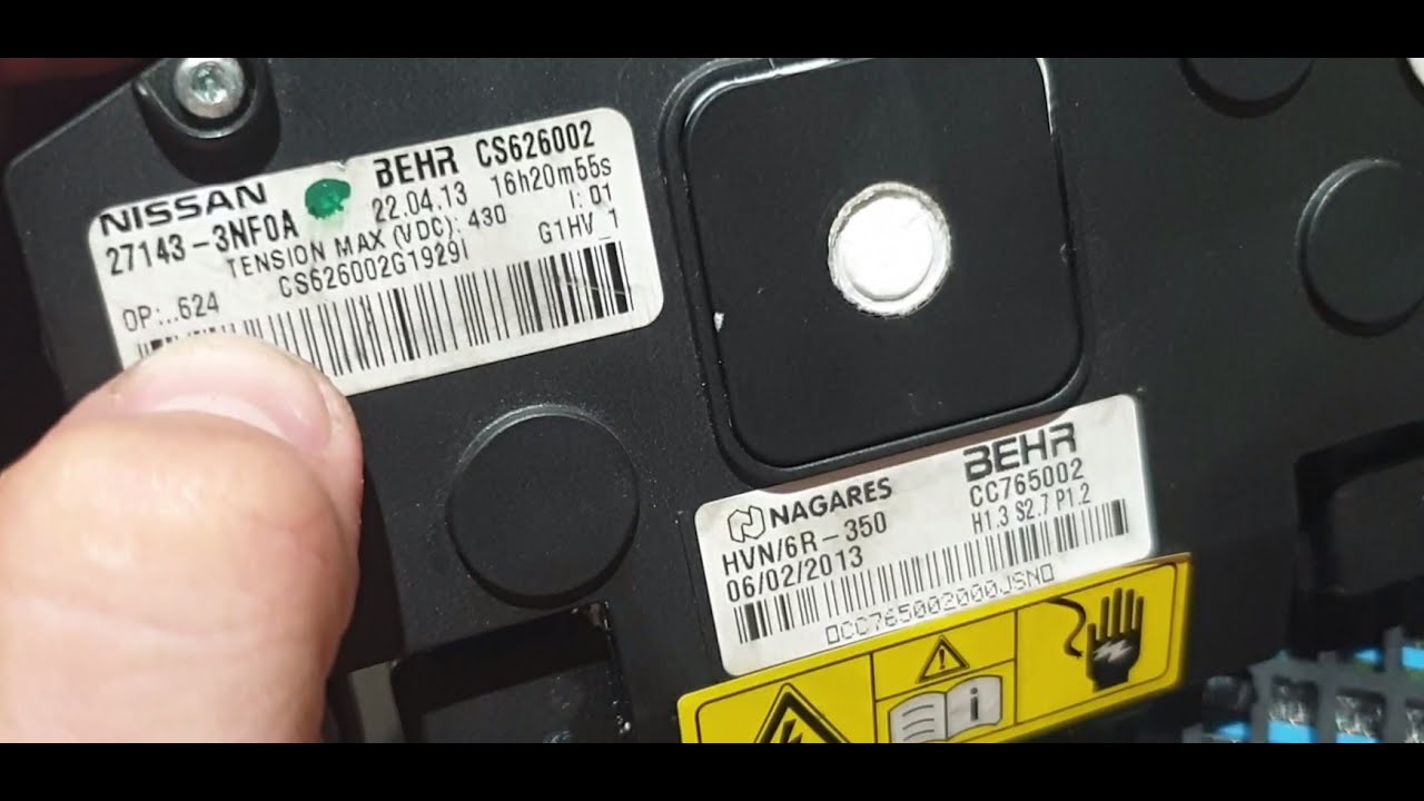 Nissan Leaf. Дитяча хвороба - непрацює хітер