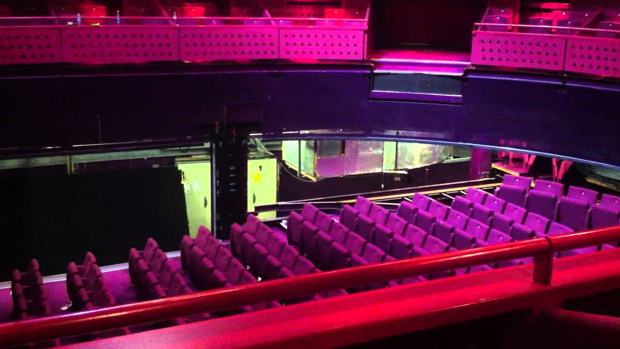 The Quays Theatre - The Lowry - Salford Quays - The seats descend!