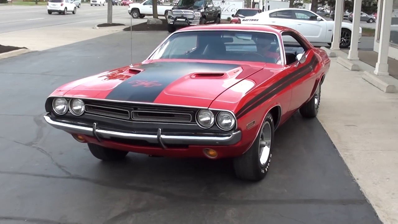 Dodge Challenger R/T 1971 года выпуска 48 900 долларов США