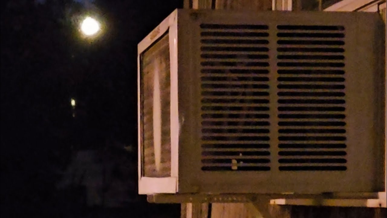 My 2021 Frigidaire Window Heat Pump - Full Defrost Cycle (Big Steam Show)