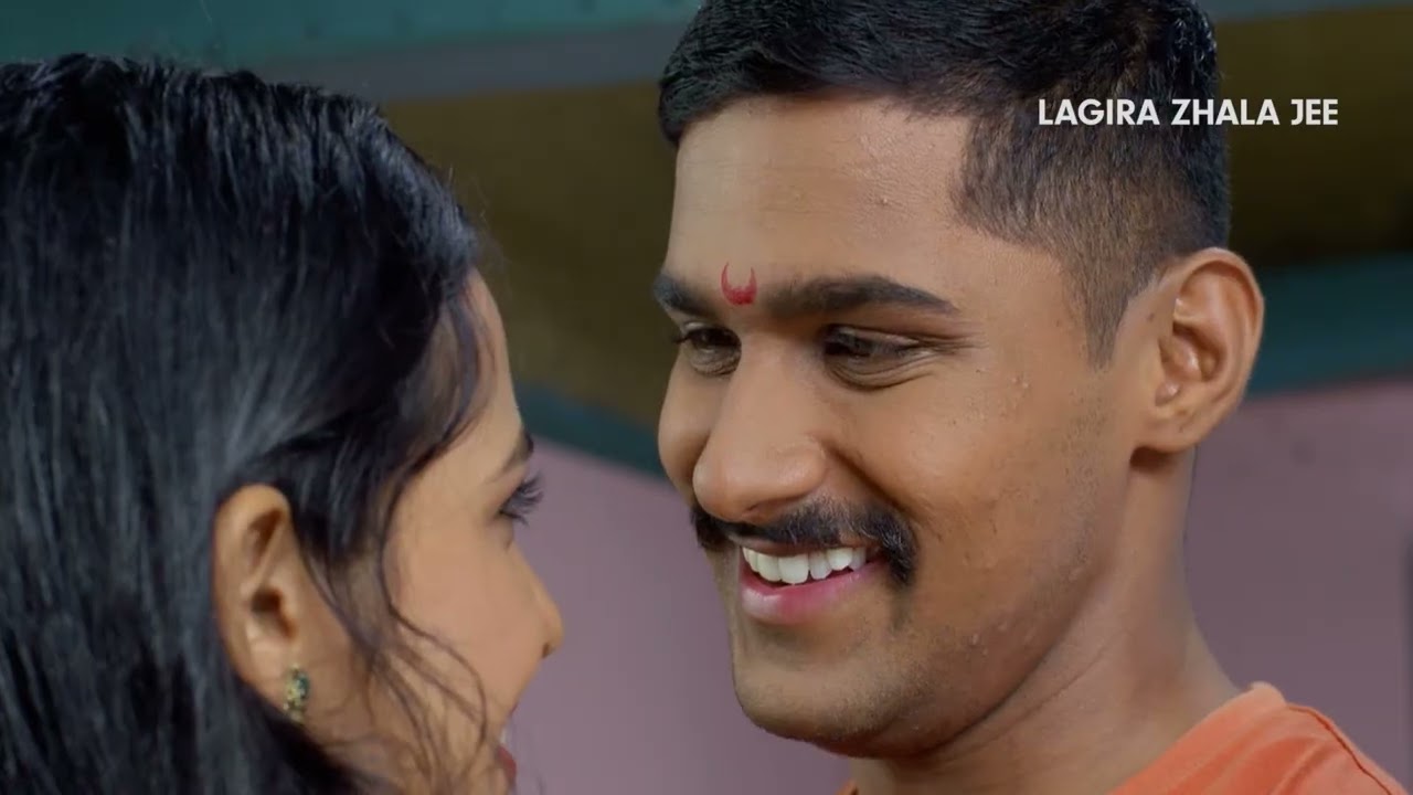 Lagira Zhala Jee - Best scene - 683 - Jayshree, Sheetal, Ajinkya, Vikram - Zee Marathi