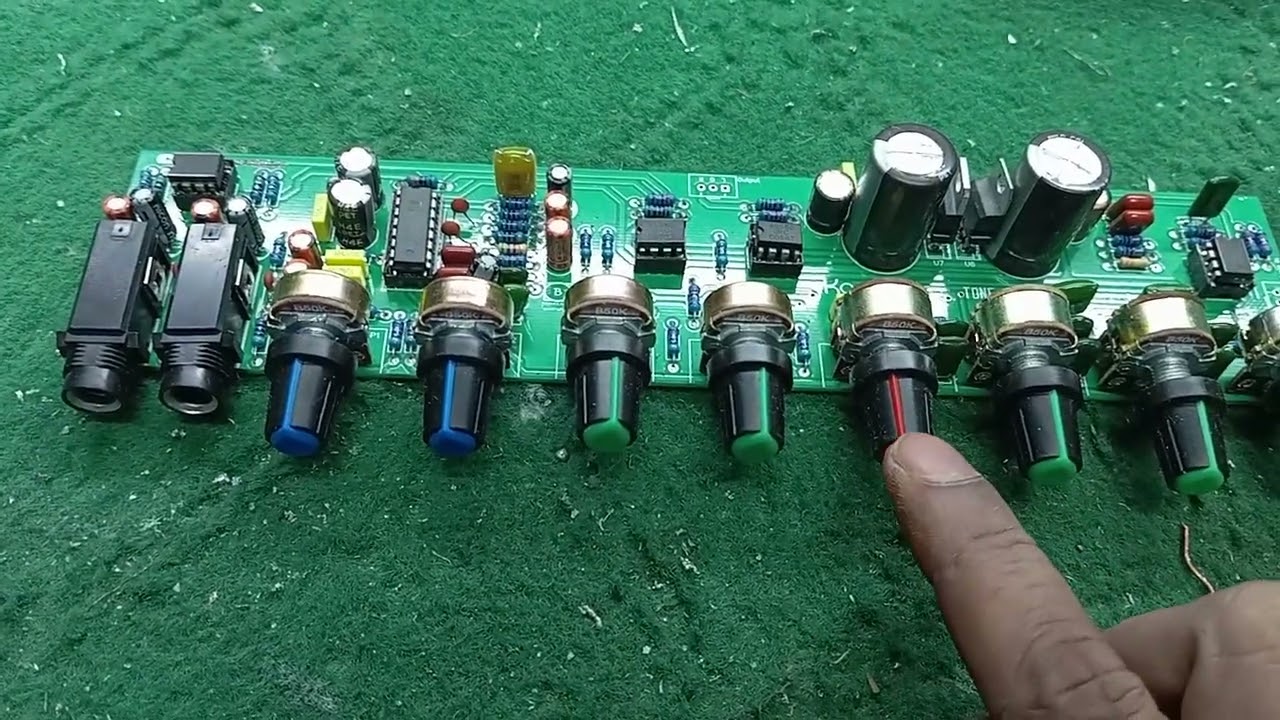 কারাওকে  টোন কন্টল সারকিট  ৮ বলিয়ম  JLC pcb তে    Karaoke tone control circuit 8 volume on JLC pcb