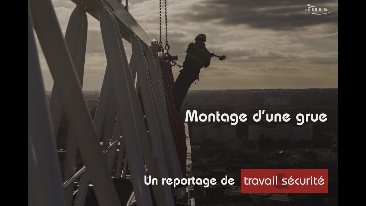Sur le terrain - Montage d'une grue