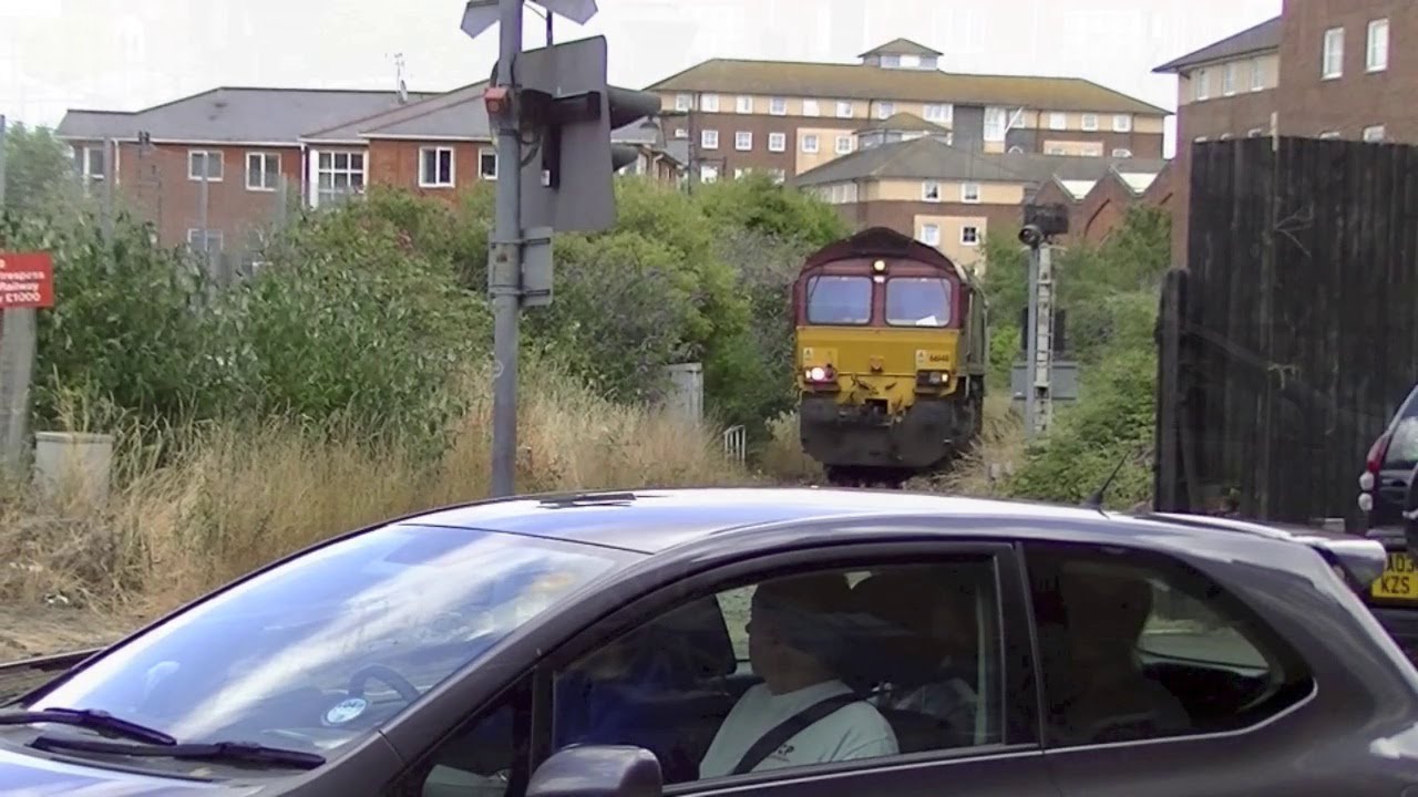 Canute Road Crossing - Eastern Docks Gate.