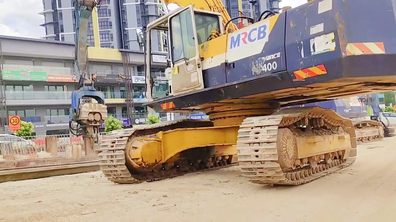 KOMATSU PC 400 VIBRO
