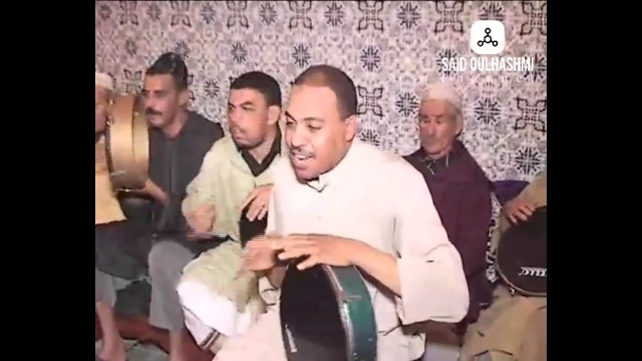 جلسة فنية نادرة مع مجموعة اعرابن ايت المزار ايرحم ربي ويلي كولو موتنين حيكيوراد المزار 2015