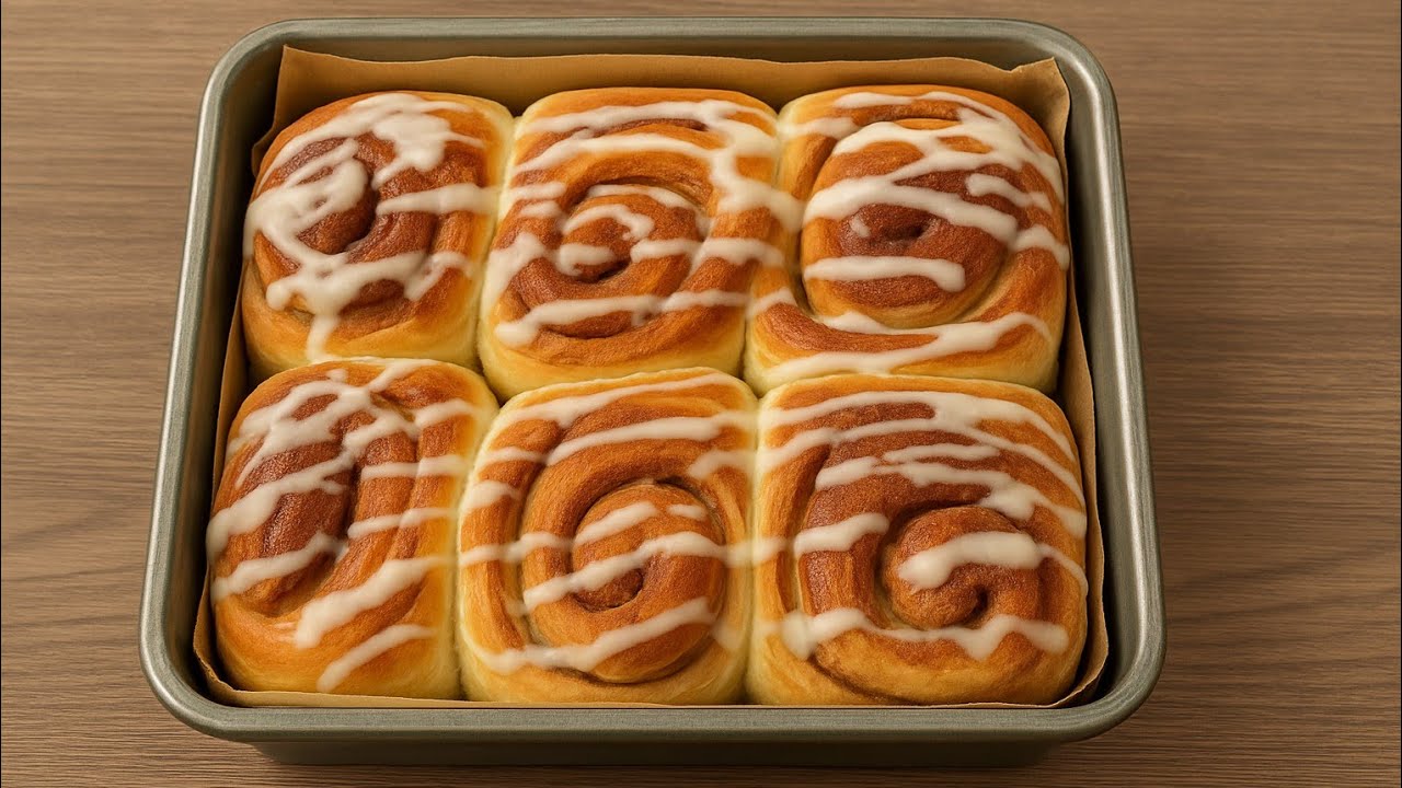 Delicious and easy cinnamon roll🥐🍩💫#cinnamonbread #cinnamoroll #breadrecipe #breakfast #baking 