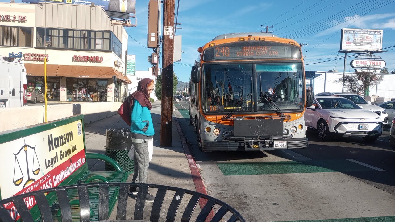 2011 LACMTA NABI Metro 45C 8481