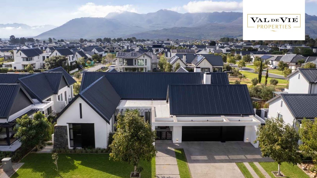 Modern Architectural Masterpiece in the La Vue Neighbourhood | For Sale | Val de Vie Properties