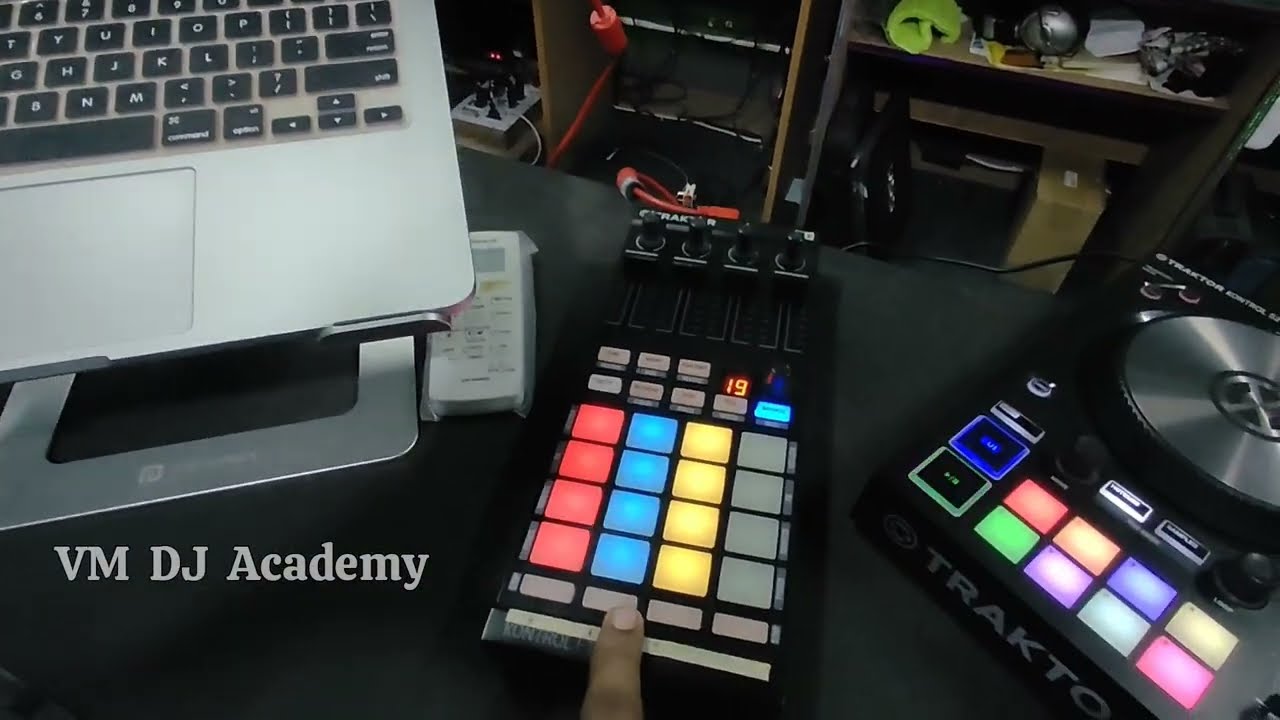 Virtual DJ Right-Click choose Analyze for BPM | Tamil DJ Video | Traktor S2 Mk3 & F1 #virtualdj