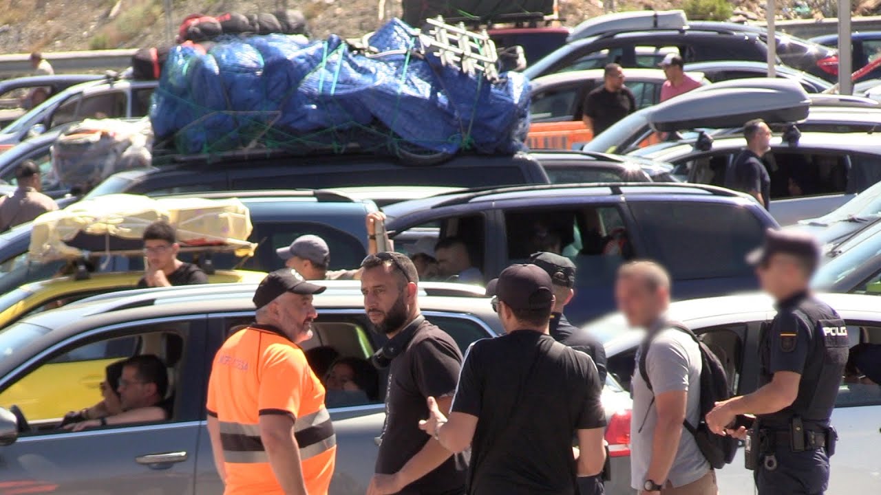 La Policía, en el embolsamiento ante el hartazgo por las colas