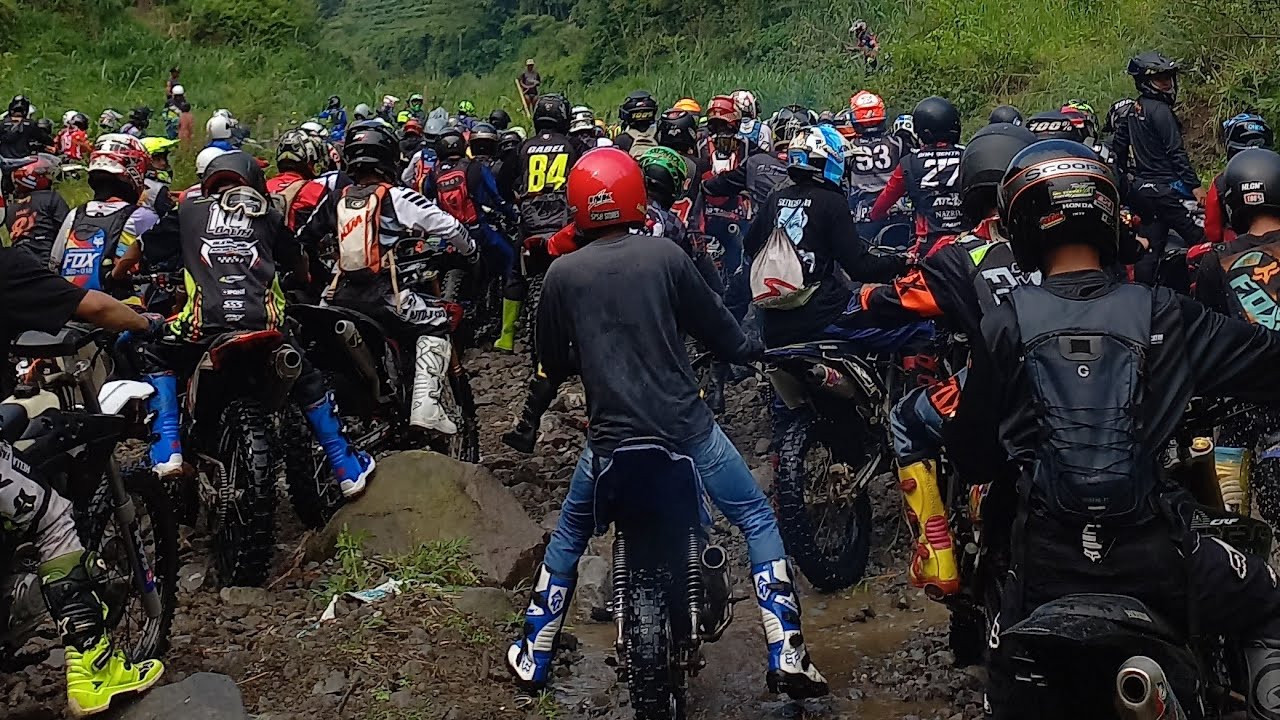 RIAYAN 5 PESERTA RIBUAN TERJEBAK ‼️ jalur sungai banyak yg jatuh