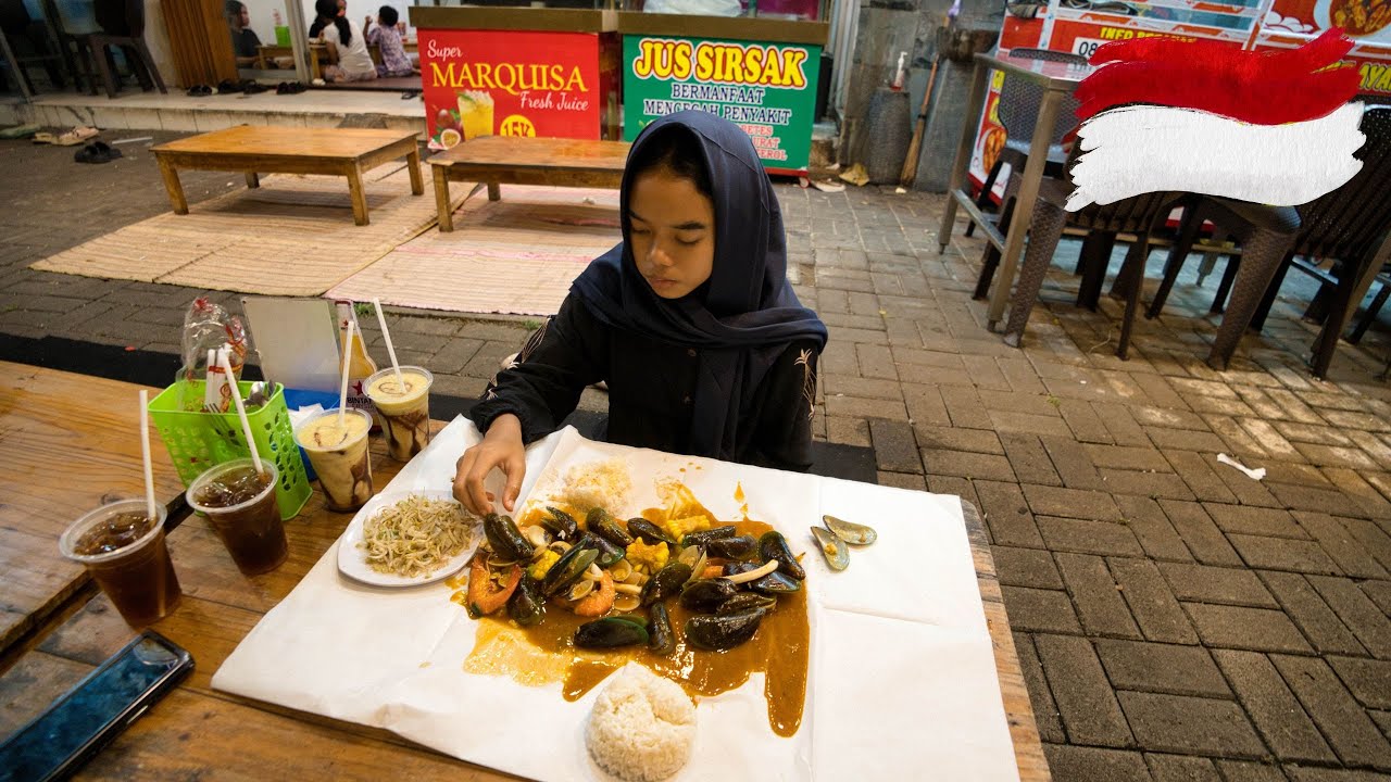 Seafood Iftar in Jakarta with Indonesian Kids