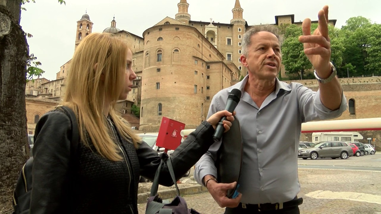 Topi in centro storico a Urbino