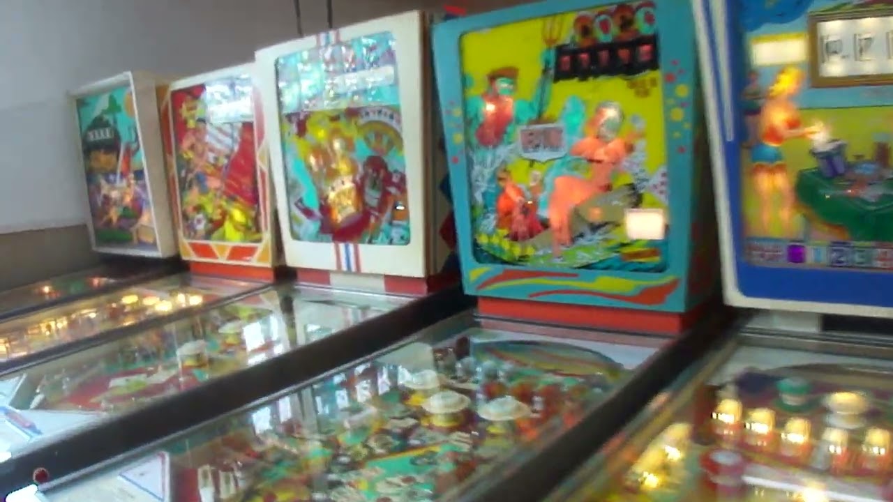 Vintage Flipper World pinball walk through 2022