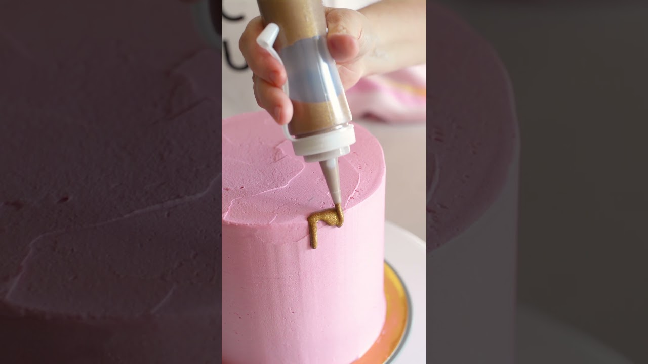 C&oacute;mo hacer un drip cake dorado con con 3 ingredientes - Mar&iacute;a Lunarillos | tienda & blog #shorts