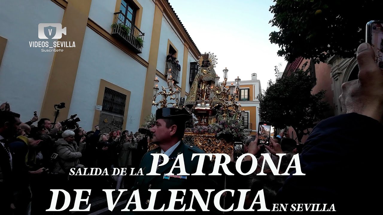 Salida de la Patrona de Valencia en Sevilla