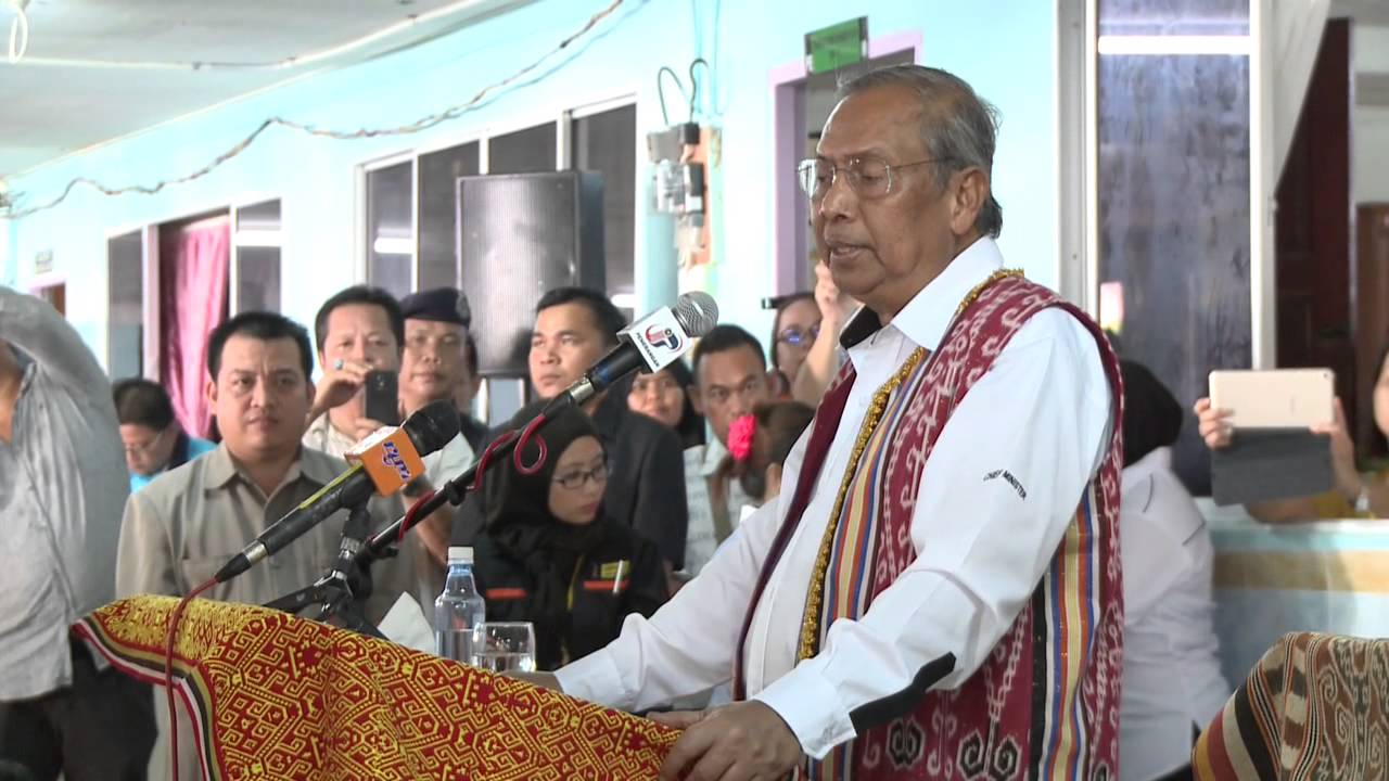 Launched the construction of  second phase Jalan Pakan/Ulu julau/Ulu Kota