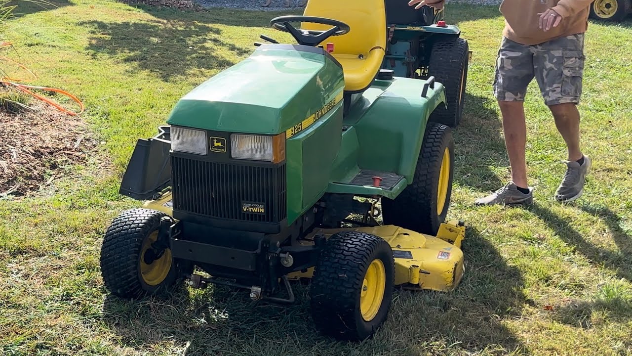 John Deere 425 pick up ￼