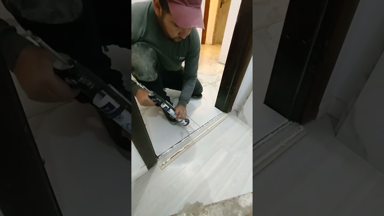 Instala&ccedil;&atilde;o perfil de acabamento entre piso laminado e porcelanato