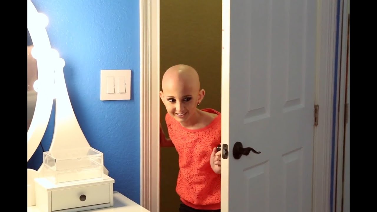 Talia Castellano's Bedroom Beauty Makeover | Room Tour With Rebecca Robeson