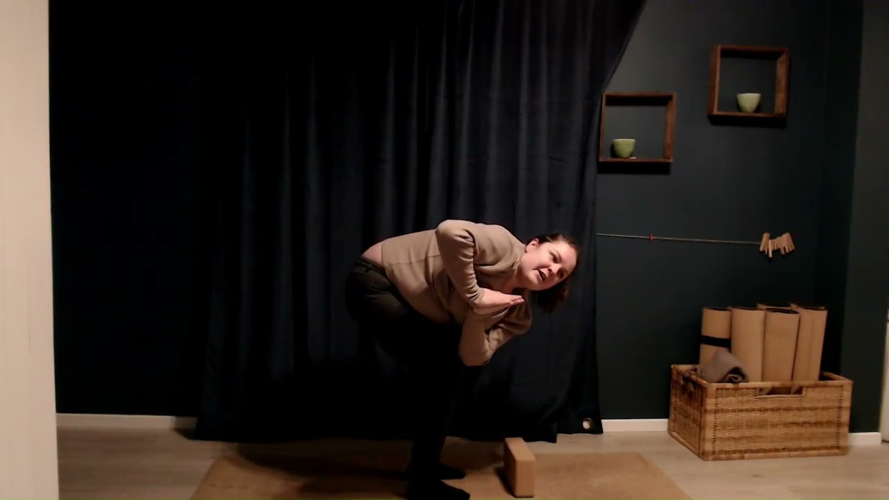 Dag 13   Stående morgenyoga