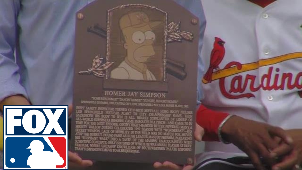 Homer Simpson gets inducted into the Baseball Hall of Fame