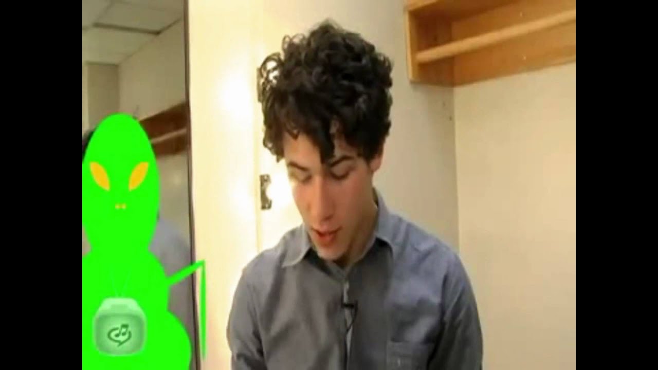 NICK JONAS VS the box!